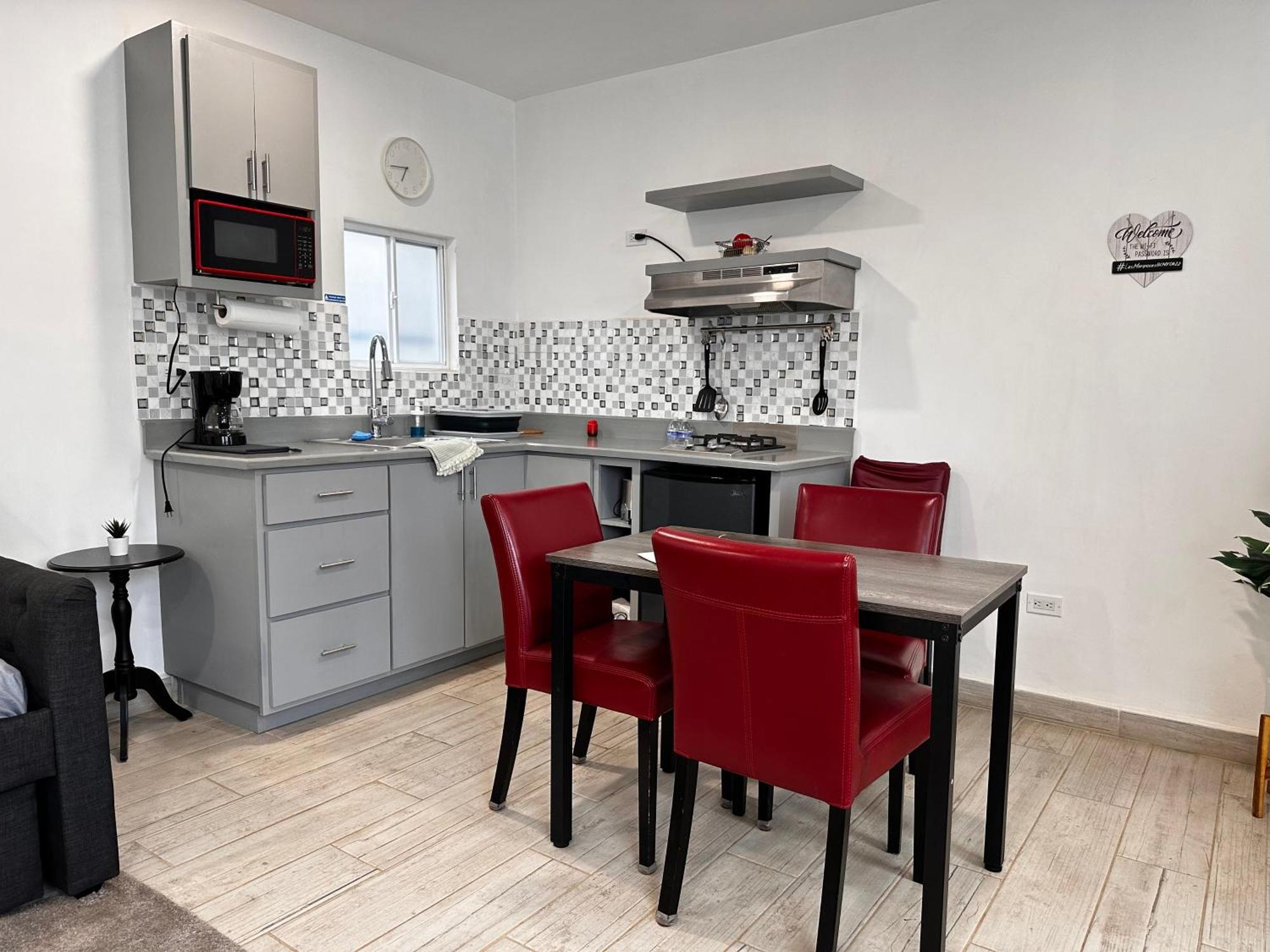 Las Mariposas Mini Suites โรซาริโต ภายนอก รูปภาพ