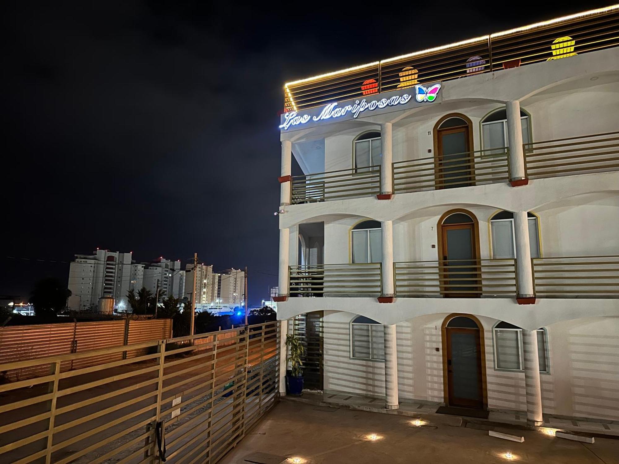 Las Mariposas Mini Suites โรซาริโต ภายนอก รูปภาพ
